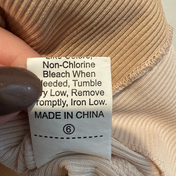 SHEIN Ribbed Cropped Neutral Sleeveless Top Size S - Picture 5 of 9